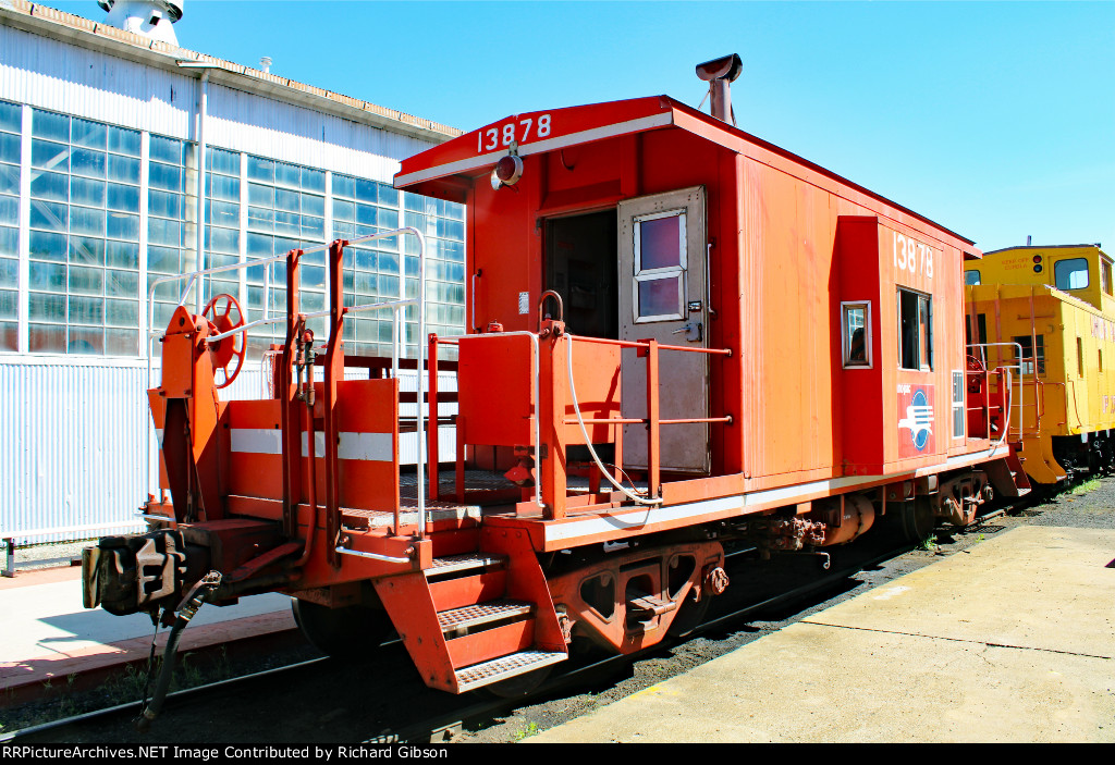 MP 13878 Caboose